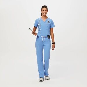 NWT Kade Cargo Scrub Pants